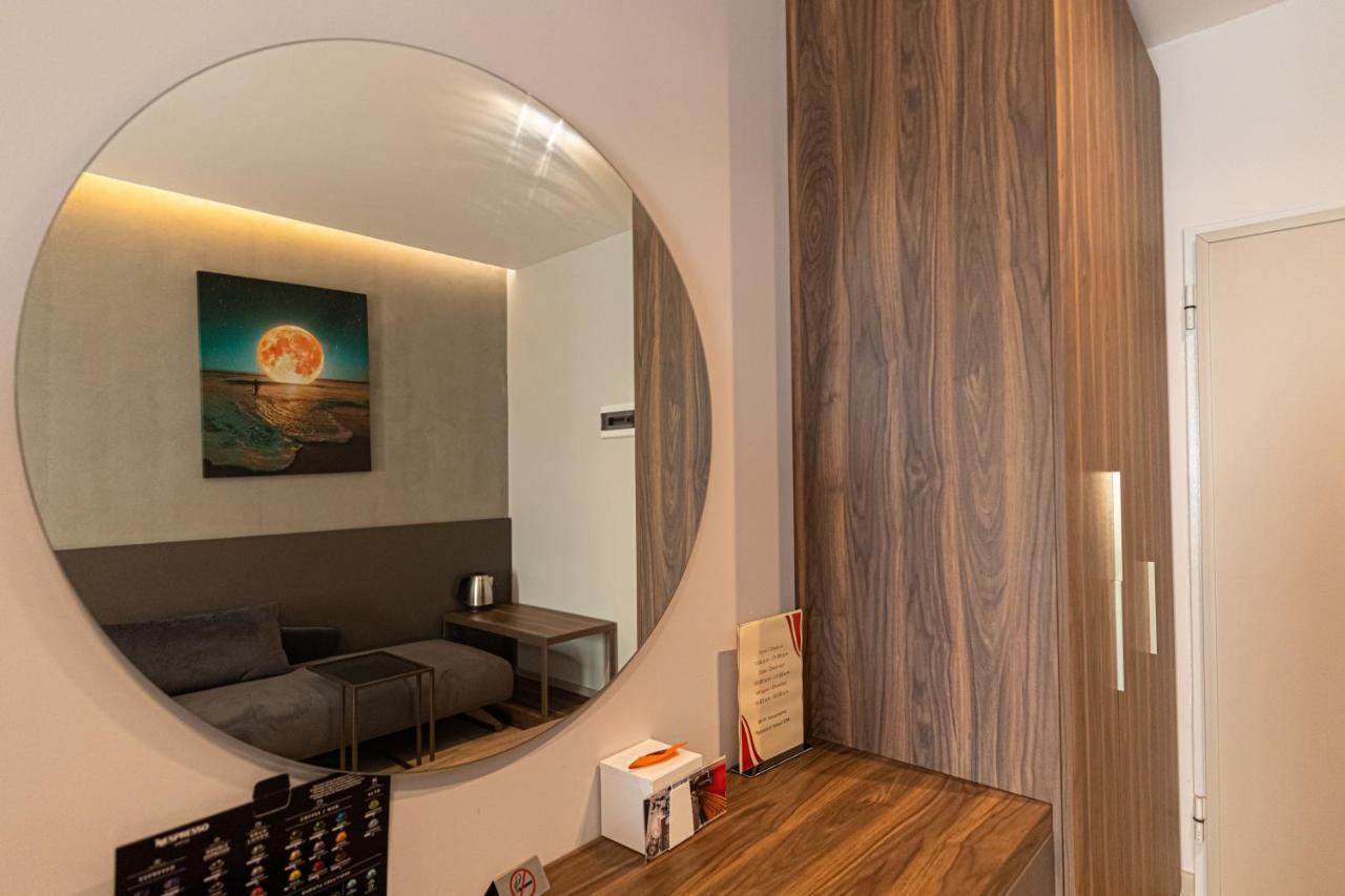Novus Rooms Vlore Ngoại thất bức ảnh