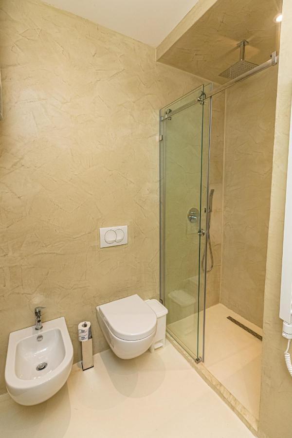 Novus Rooms Vlore Ngoại thất bức ảnh